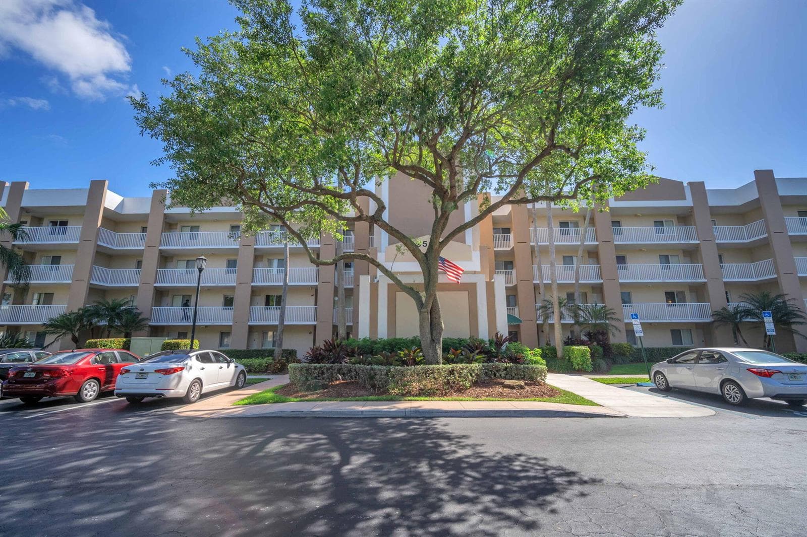 9560 Weldon Circle # J210, Tamarac FL 33321 - Tamarac, FL - Photo 1