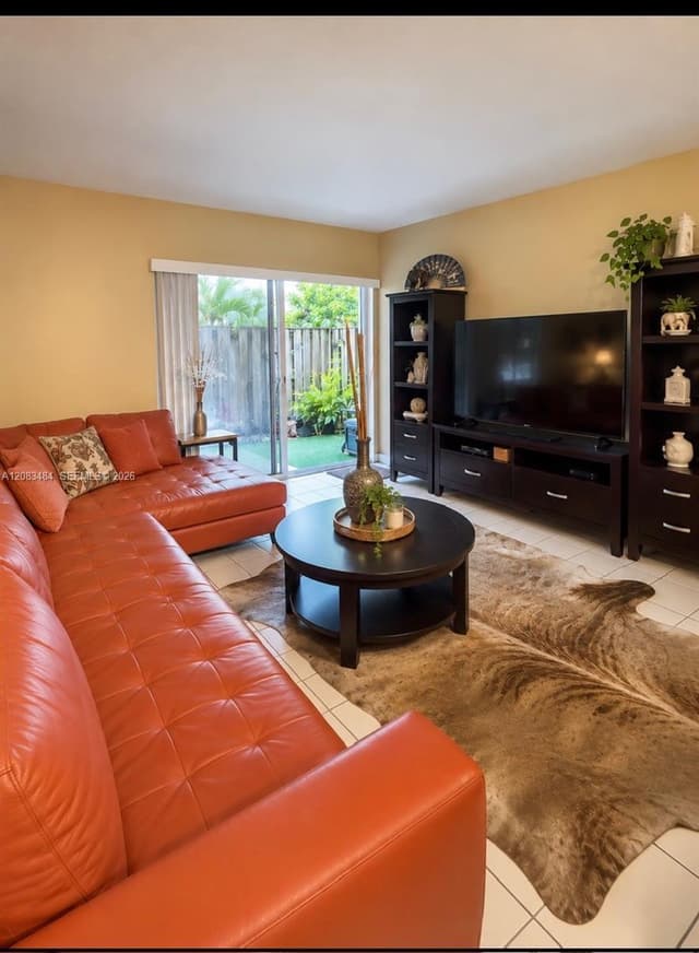 9631 SW 77 AV # C, Miami FL 33156 - Miami, FL - Photo 2