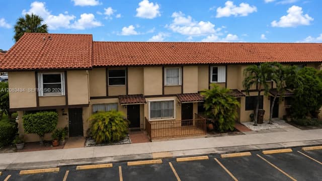 4125 W 11th Ln # 52, Hialeah FL 33012 - Hialeah, FL - Photo 2