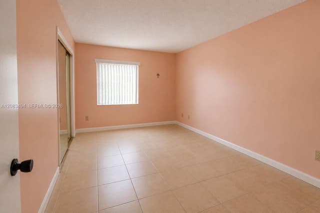 4125 W 11th Ln # 52, Hialeah FL 33012 - Hialeah, FL - Photo 5