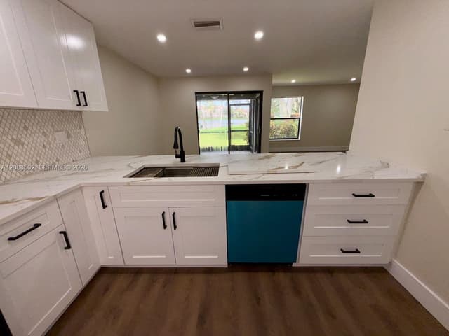 2643 NW 42nd Ave, Coconut Creek FL 33066 - Coconut Creek, FL - Photo 6