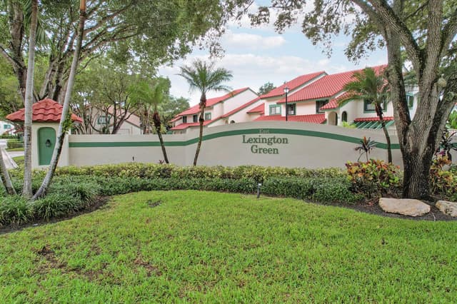 13 LEXINGTON Lane E # G, Palm Beach Gardens FL 33418 - Palm Beach Gardens, FL - Photo 3