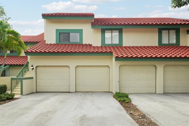 13 LEXINGTON Lane E # G, Palm Beach Gardens FL 33418 - Palm Beach Gardens, FL - Photo 5