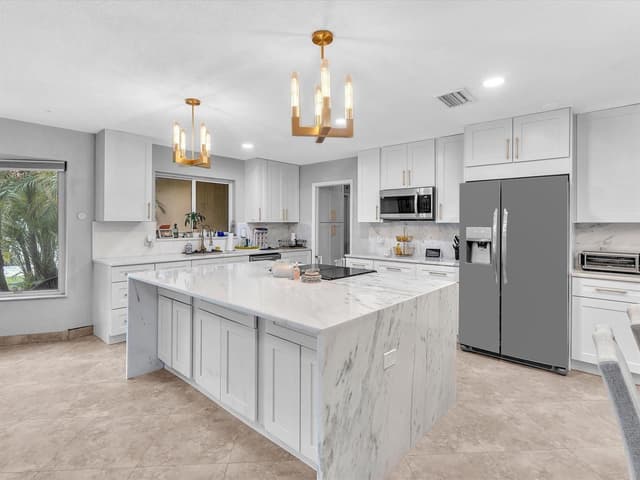 905 SE 13TH Court, Deerfield Beach FL 33441 - Deerfield Beach, FL - Photo 2