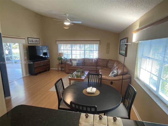 412 Cameron Dr, Weston FL 33326 - Weston, FL - Photo 7