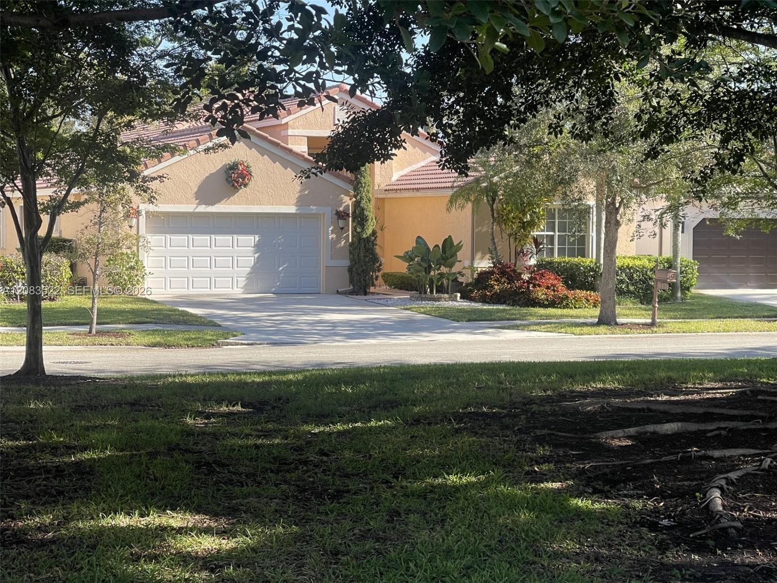 412 Cameron Dr, Weston FL 33326 - Weston, FL - Photo 1