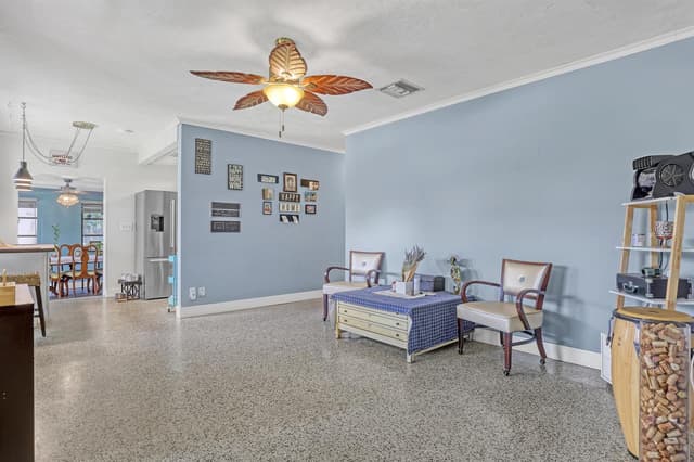 937 W DUVAL Street, Lantana FL 33462 - Lantana, FL - Photo 5