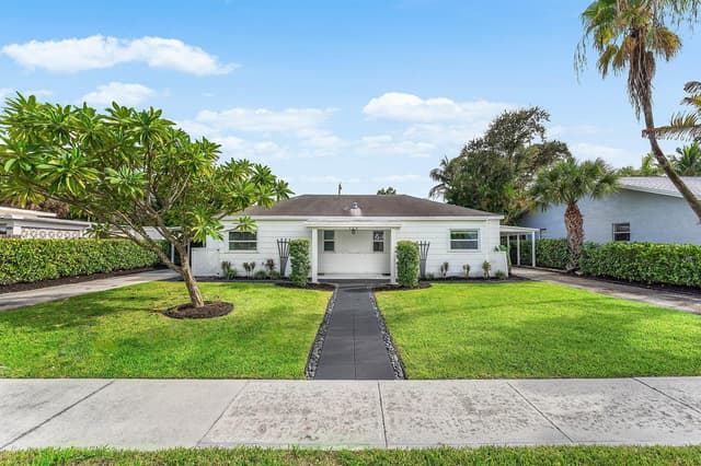 124 MAYFIELD Road, Lantana FL 33462 - Lantana, FL - Photo 2