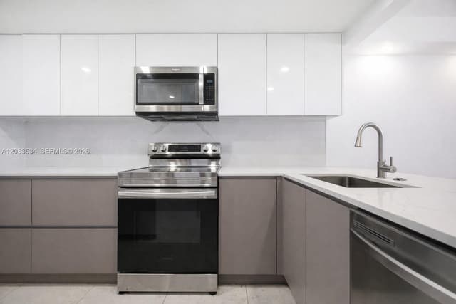 1717 N Bayshore Dr # 3354, Miami FL 33132 - Miami, FL - Photo 3