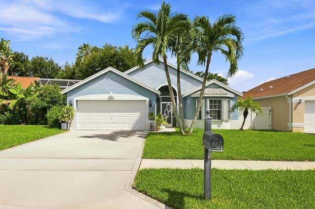 103 Saddle Trail, Royal Palm Beach FL 33411 - Royal Palm Beach, FL - Photo 4