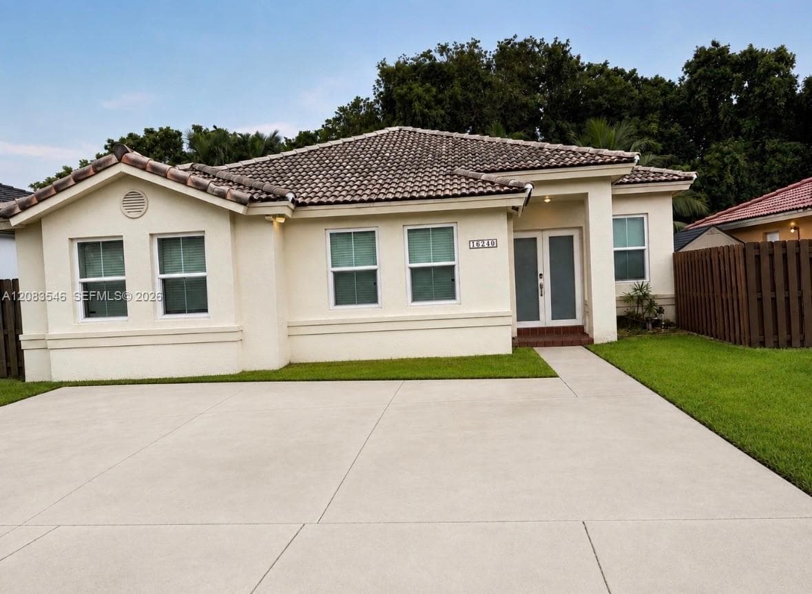 16240 SW 83rd Ln, Miami FL 33193 - Miami, FL - Photo 1