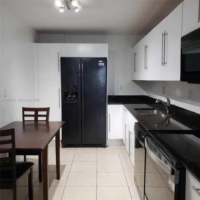 3001 S Ocean Dr # 527, Hollywood FL 33019 - Hollywood, FL - Photo 2