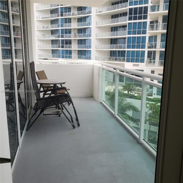 3001 S Ocean Dr # 527, Hollywood FL 33019 - Hollywood, FL - Photo 5