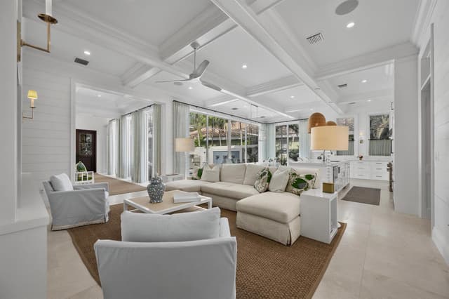 104 Lanitee Circle, Jupiter FL 33458 - Jupiter, FL - Photo 4