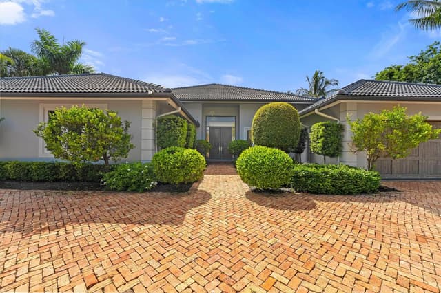 2440 Golf Brook Drive, Wellington FL 33414 - Wellington, FL - Photo 3