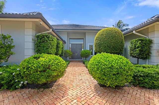 2440 Golf Brook Drive, Wellington FL 33414 - Wellington, FL - Photo 4
