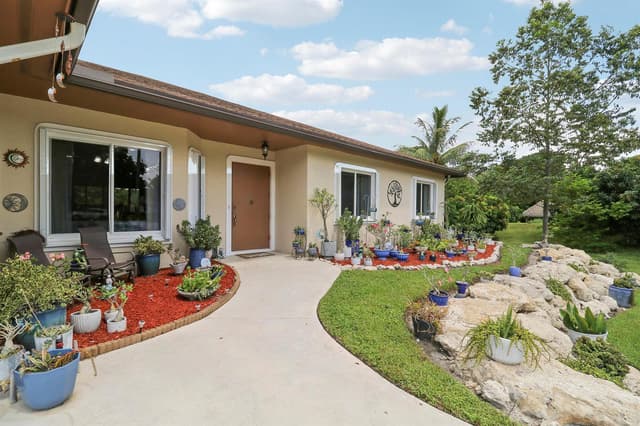 20231 SW 49TH Court, Southwest Ranches FL 33332 - Southwest Ranches, FL - Photo 6
