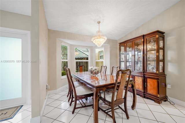 9834 SW 222nd St, Cutler Bay FL 33190 - Cutler Bay, FL - Photo 2