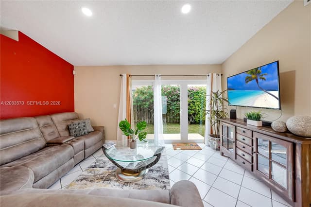 9834 SW 222nd St, Cutler Bay FL 33190 - Cutler Bay, FL - Photo 5