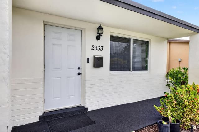 2333 NW 82ND Way NW, Sunrise FL 33322 - Sunrise, FL - Photo 2