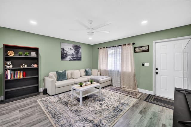 2333 NW 82ND Way NW, Sunrise FL 33322 - Sunrise, FL - Photo 4