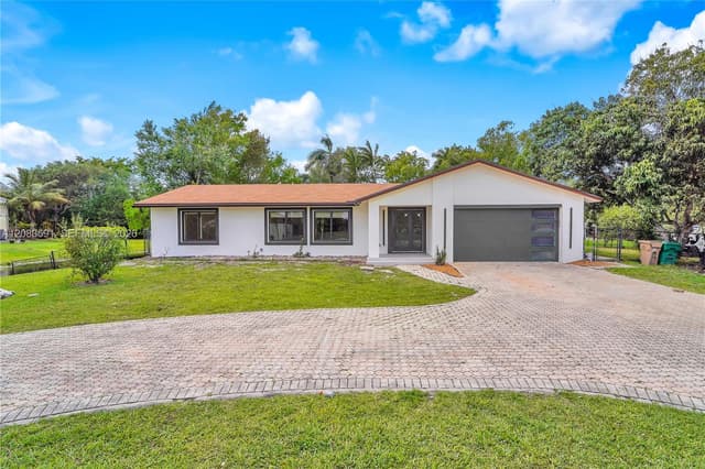 4700 SW 110th Ave, Davie FL 33328 - Davie, FL - Photo 2