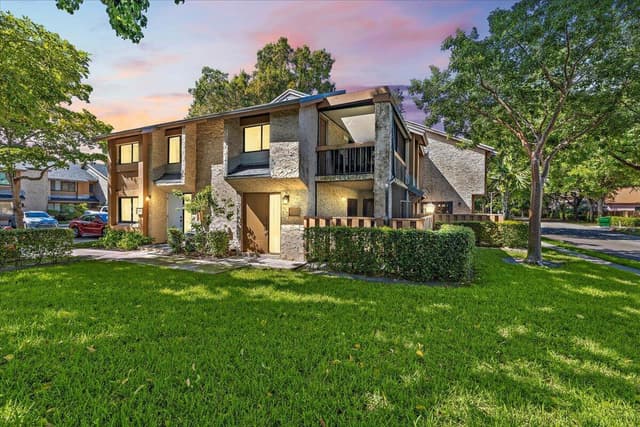 130 WIMBLEDON LAKE Drive, Plantation FL 33324 - Plantation, FL - Photo 2