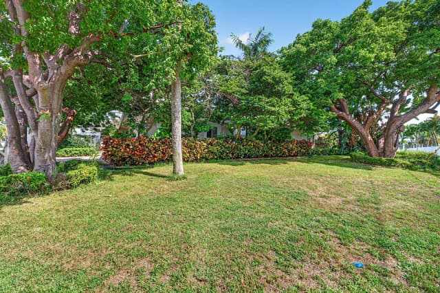1920 E Terra Mar Drive, Lauderdale By The Sea FL 33062 - Lauderdale By The Sea, FL - Photo 3