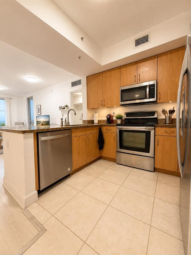 1830 Radius Dr # 608, Hollywood FL 33020 - Hollywood, FL - Photo 4