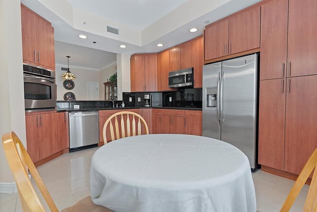 16100 EMERALD ESTATES Drive # 397, Weston FL 33331 - Weston, FL - Photo 2
