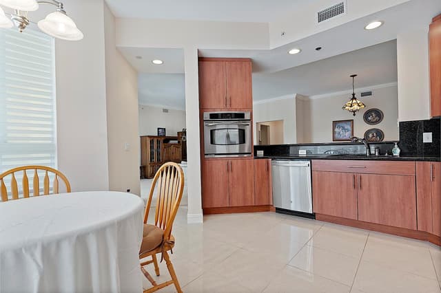 16100 EMERALD ESTATES Drive # 397, Weston FL 33331 - Weston, FL - Photo 3