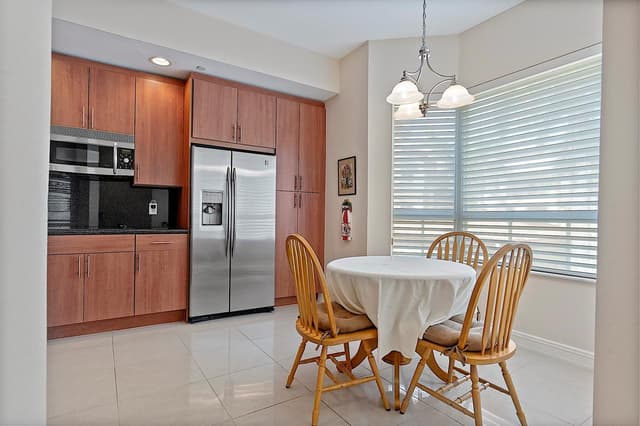16100 EMERALD ESTATES Drive # 397, Weston FL 33331 - Weston, FL - Photo 5