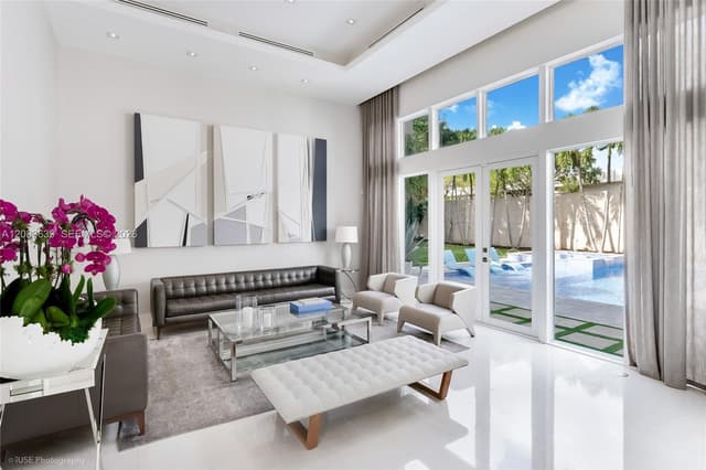 137 W Shore Dr, Miami FL 33133 - Miami, FL - Photo 6