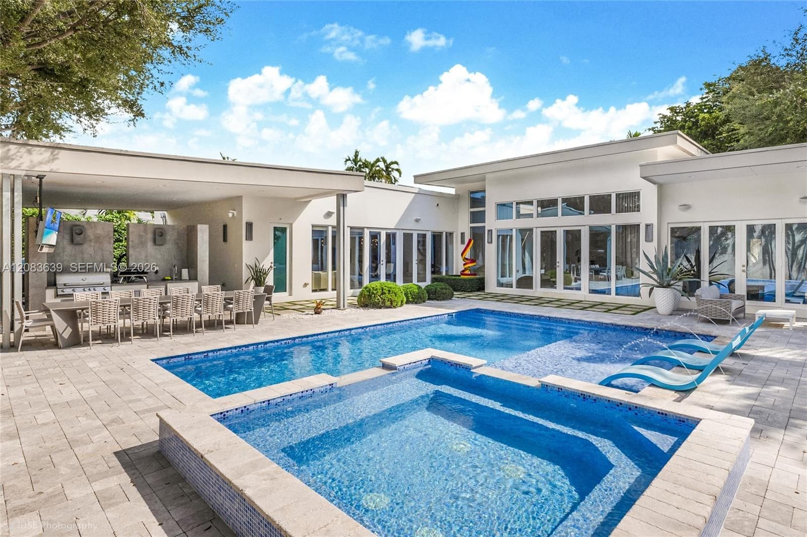 137 W Shore Dr, Miami FL 33133 - Miami, FL - Photo 1