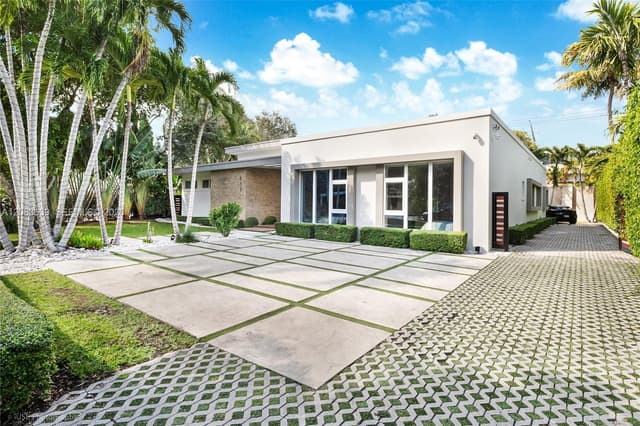137 W Shore Dr, Miami FL 33133 - Miami, FL - Photo 5