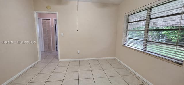 126 W 35th St, Hialeah FL 33012 - Hialeah, FL - Photo 7