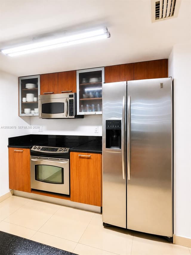 1800 N Bayshore Dr # 612, Miami FL 33132 - Miami, FL - Photo 6