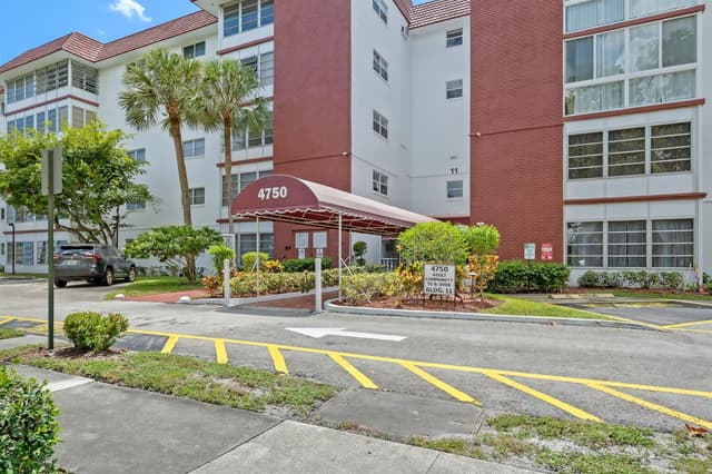 4750 NW 22ND Court # 408, Lauderhill FL 33313 - Lauderhill, FL - Photo 2