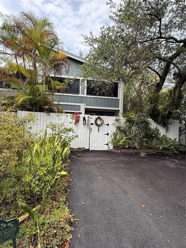 4883 SW 71st Pl, Miami FL 33155 - Miami, FL - Photo 2