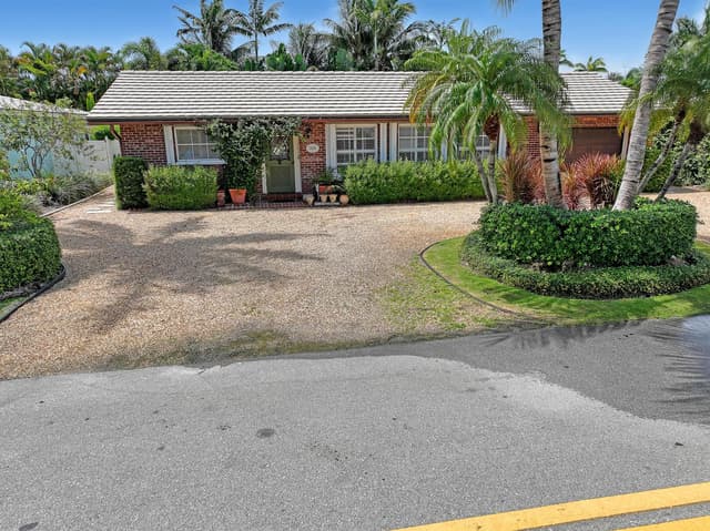 306 CASCADE Lane, Palm Beach Shores FL 33404 - Palm Beach Shores, FL - Photo 4