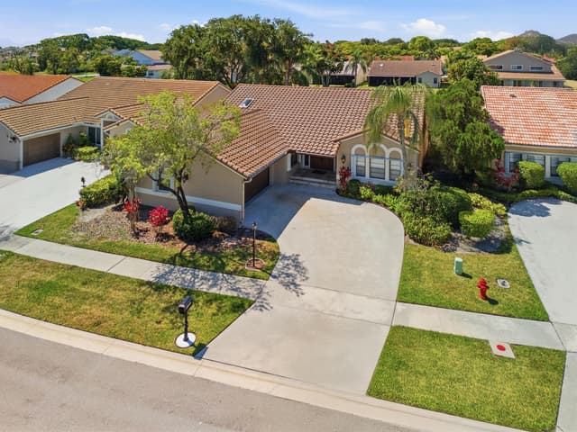 8555 Eagle Run Drive, Boca Raton FL 33434 - Boca Raton, FL - Photo 2