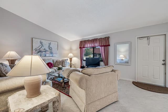 815 Andrew Redding Road # 202, Lantana FL 33462 - Lantana, FL - Photo 7