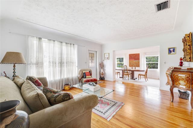 633 NE 119th St, Biscayne Park FL 33161 - Biscayne Park, FL - Photo 6