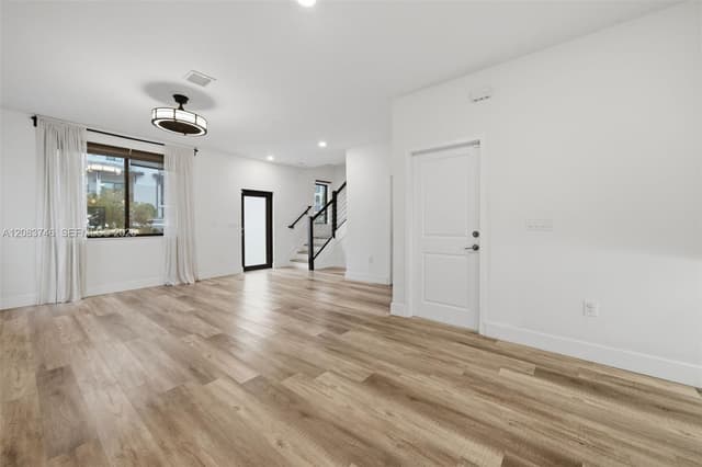 4519 NW 84th Ave, Doral FL 33166 - Doral, FL - Photo 7