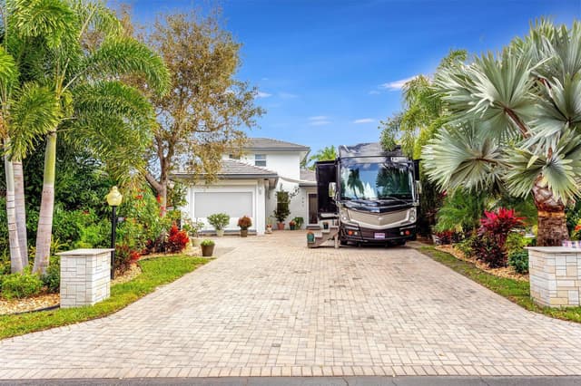 397 SUNDIAL Circle # 397, Margate FL 33068 - Margate, FL - Photo 2
