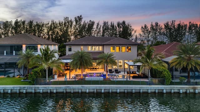 8590 W PARKLAND BAY Trail, Parkland FL 33076 - Parkland, FL - Photo 2