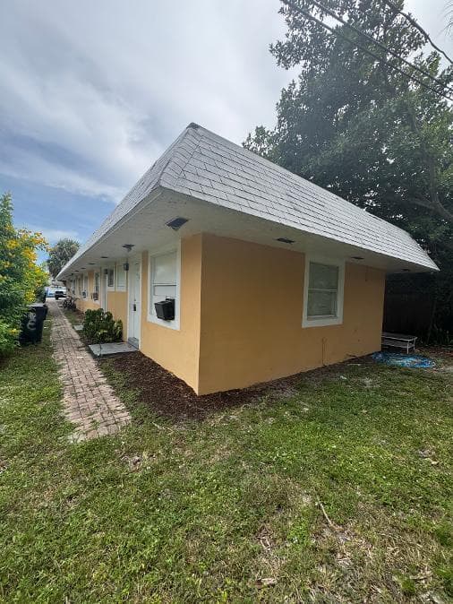 506 18TH Avenue N, FL 33460 - Photo 2