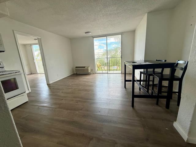 16450 NW 2 # 309, Miami FL 33169 - Miami, FL - Photo 6