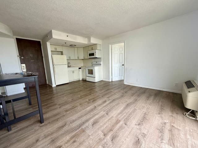 16450 NW 2 # 309, Miami FL 33169 - Miami, FL - Photo 4