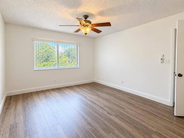 3178 VIA POINCIANA Drive # 411, Lake Worth FL 33467 - Lake Worth, FL - Photo 6